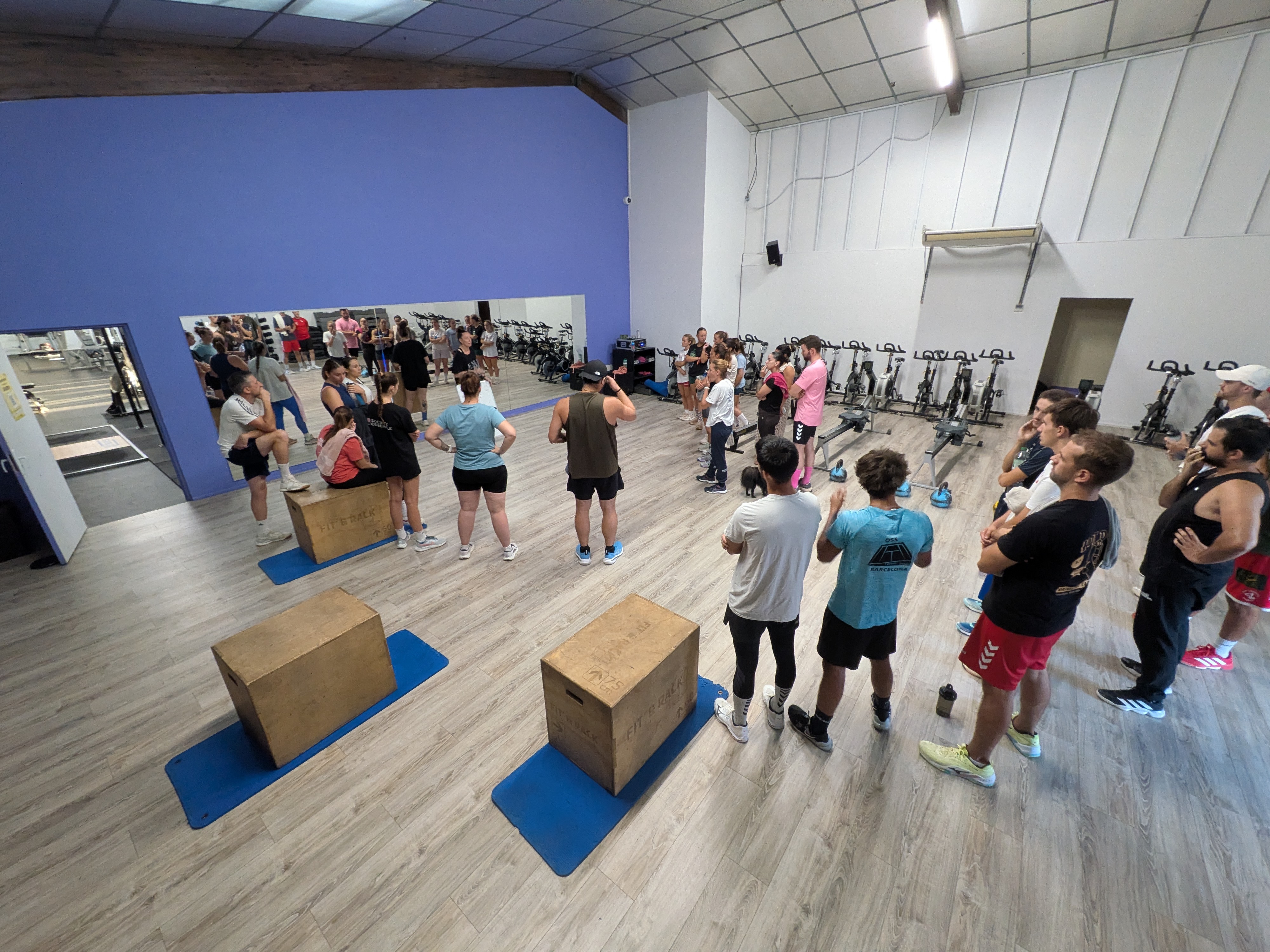 Marion Marascalchi présente le circuit cardio au Stade Langonnais Handball chez Avenir Fitness